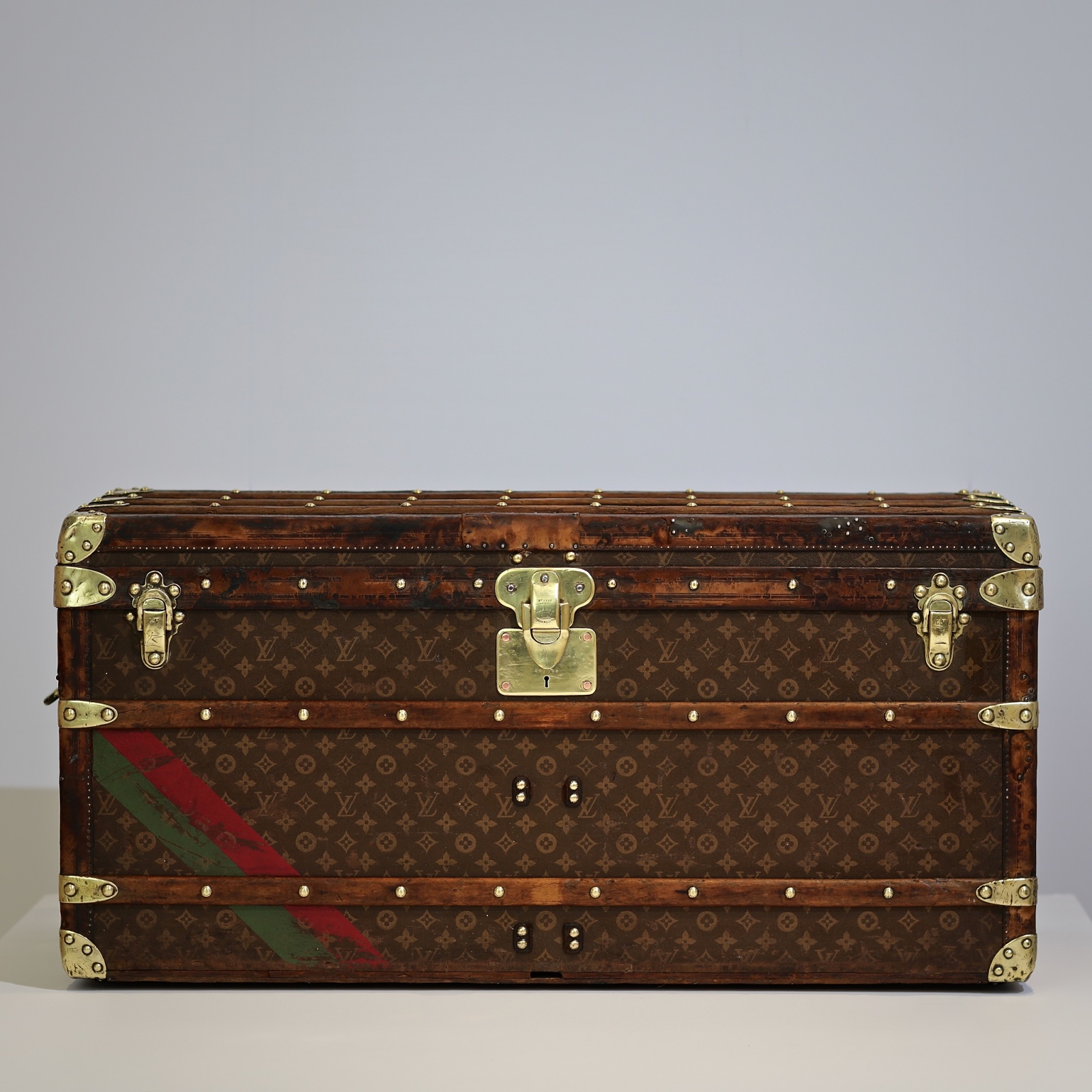 Louis Vuitton, Small mail trunk (Circa 1910)