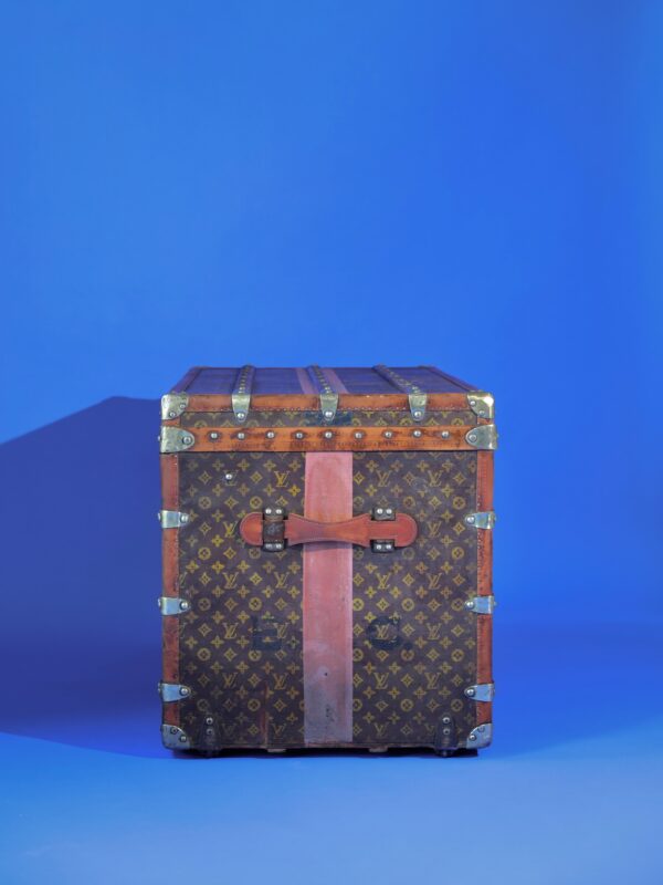 the-well-traveled-trunk-louis-vuitton-thumbnail-product-5759-4