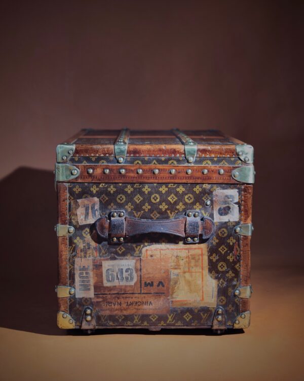 the-well-traveled-trunk-louis-vuitton-thumbnail-product-5768-3