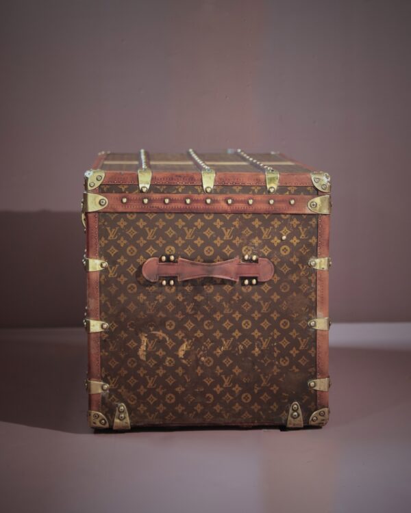 he-well-traveled-trunk-louis-vuitton-thumbnail-product-5772-4