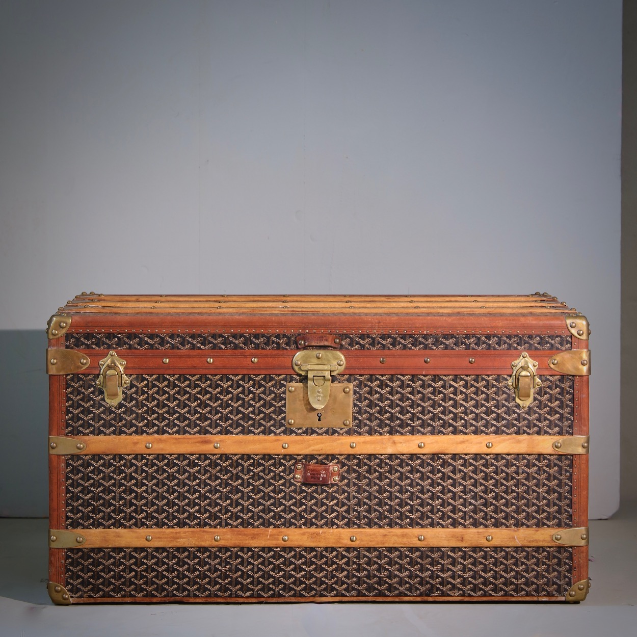 eled-trunk-goyard-thumbnail-product-5785