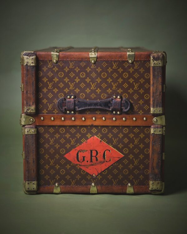 the-well-traveled-trunk-louis-vuitton-thumbnail-product-5823-5