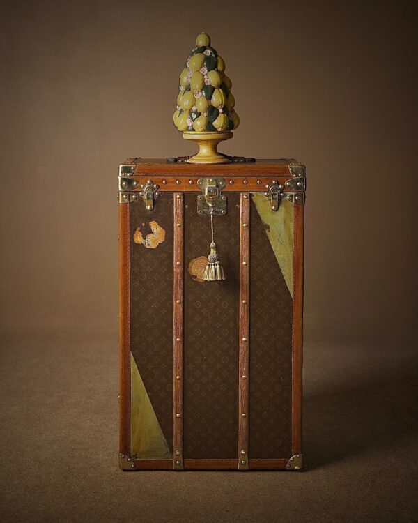 the-well-traveled-trunk-louis-vuitton-thumbnail-product-5836-5