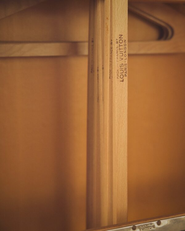 the-well-traveled-trunk-louis-vuitton-thumbnail-product-5837-6