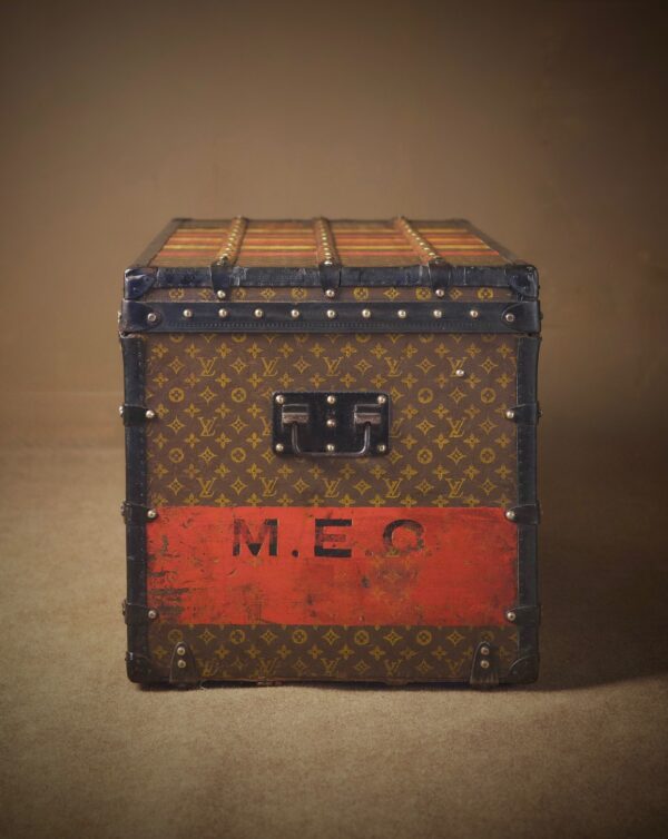 the-well-traveled-trunk-louis-vuitton-thumbnail-product-5845-6