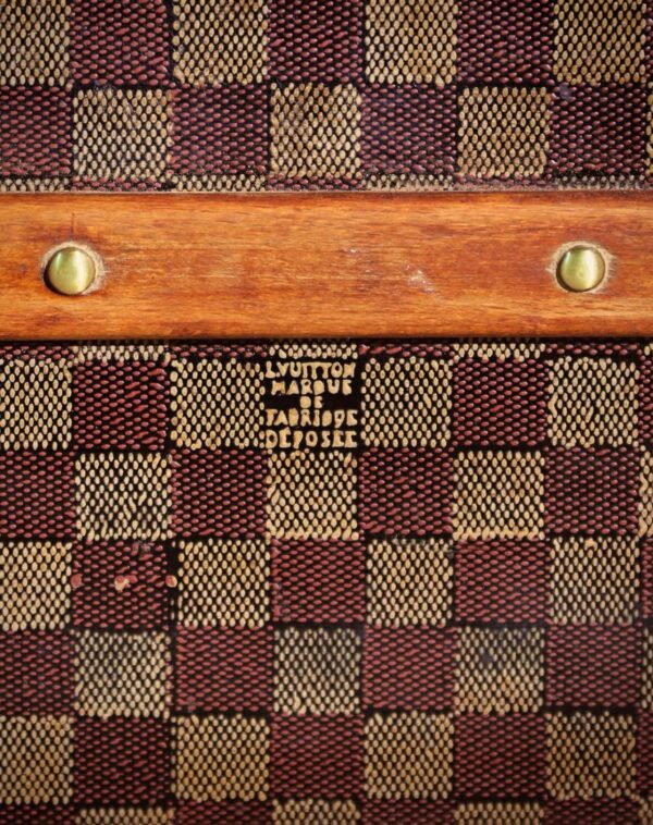 the-well-traveled-trunk-louis-vuitton-thumbnail-product-5853-6
